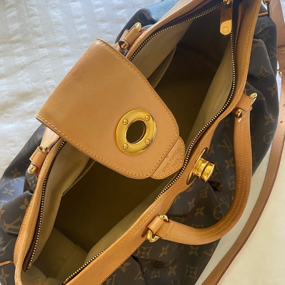 Louis Vuitton Brown Monogram Shoulder Bag - Picture 3 of 15